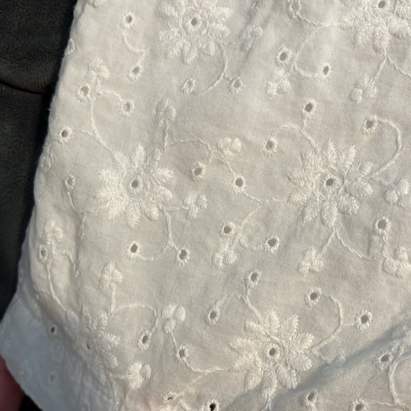 Sweetest eyelet Polo Ralph Lauren shorts!! - Picture 4 of 4